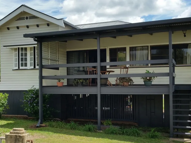 PRICE DROP! OWNER WANTS IT SOLD OPEN TO ALL OFFERS !