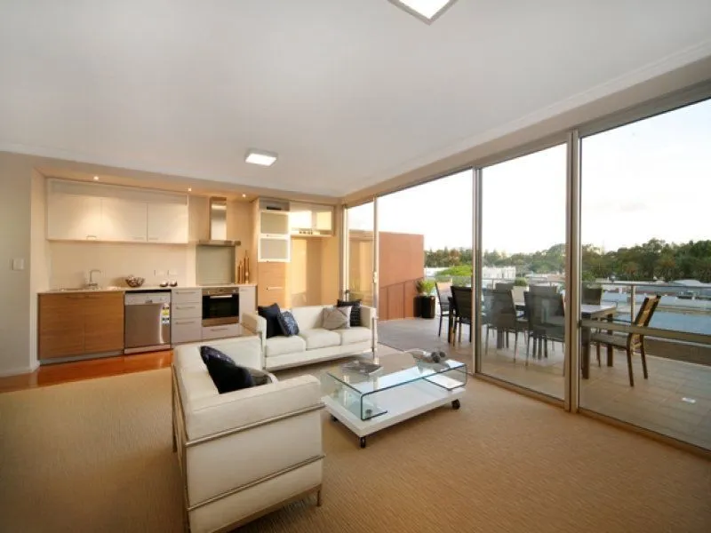 TRENDY MODERN APARTMENT