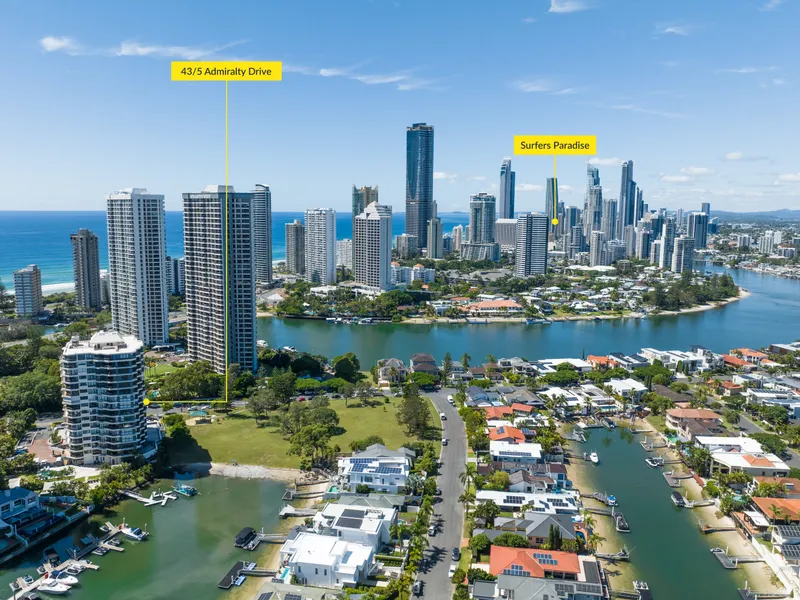 SPACIOUS THREE BEDROOM APARTMENT IN TIGHTLY HELD BUILDING - FIRST TIME AVAILABLE IN 34 YEARS - OWNERS REQUIRE IMMEDIATE SALE!