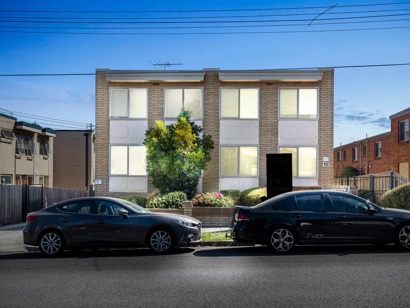 Entry into vibrant Brunswick West