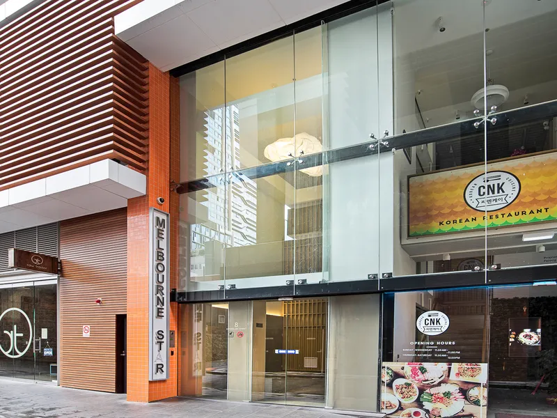Furnished Three-Bedroom Apartment Conveniently Located at the Heart of Melbourne CBD!
