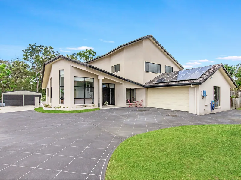 The Complete Package! Hidden Gem in Norfolk Village