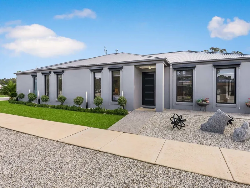 Stylish Modern Living & Low Maintenance