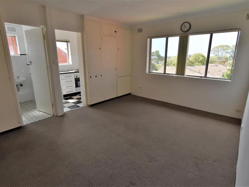 Studio Apartment