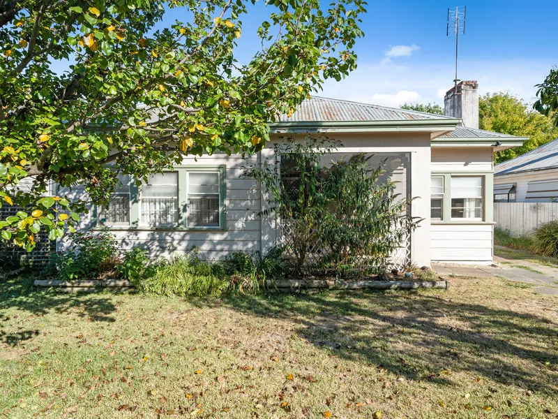 ENTRY LEVEL IN DREAM LOCATION!