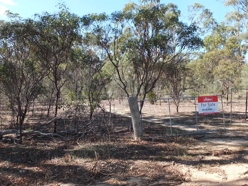 SECLUDED GET-AWAY BLOCK : 20 acres (approx)