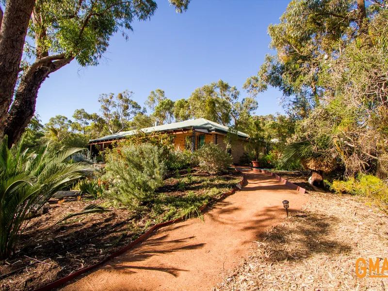 Tranquil Serene Unique 5 x 2 on 10 acre private semi-rural bush block, close to virtually everything Perth offers ~ only 10 mins to the beach