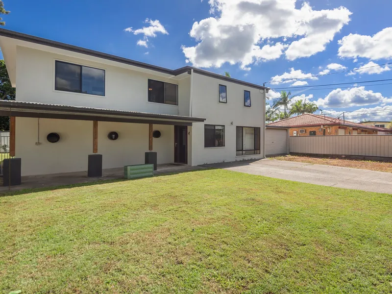 Family home on 728m2...