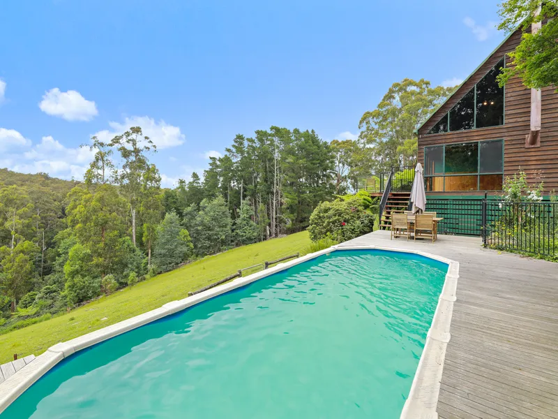 Escape to the Country- 10 acres Seclusion, Serenity & So Much More....