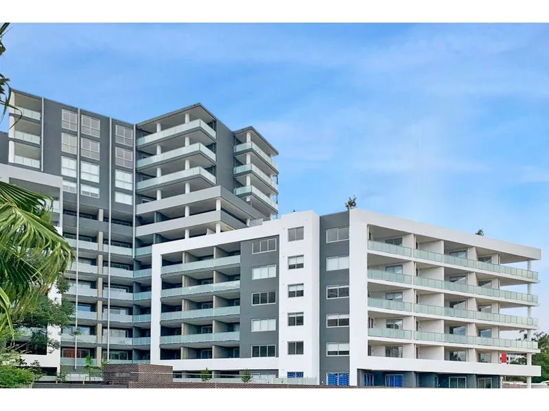 Well maintained 3 bedrooms apartment in MERRYLANDS