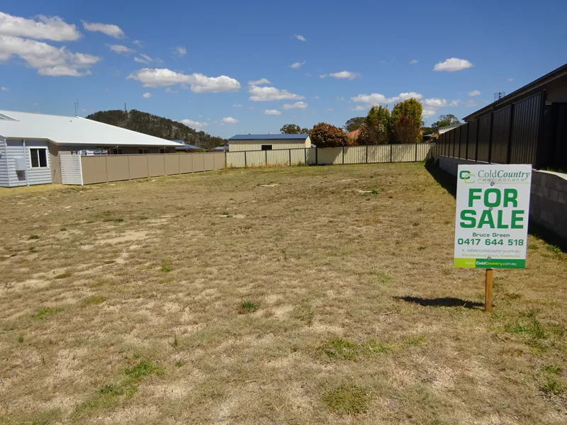 Recreation Heights - 812m2 Allotment