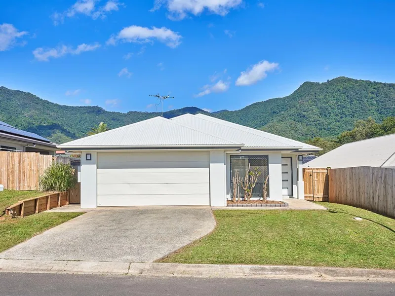 MODERN FAMILY HOME IN CONVENIENT LOCATION