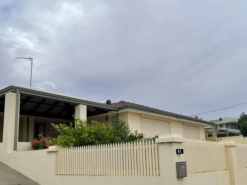 Ocean Views - Amazing Location