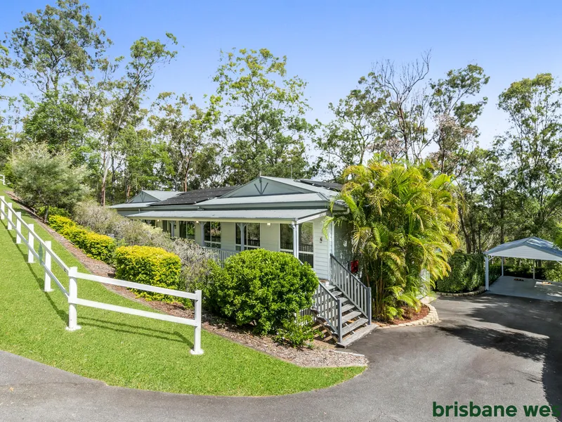 A BEAUTIFUL HOME IN THE BUSH