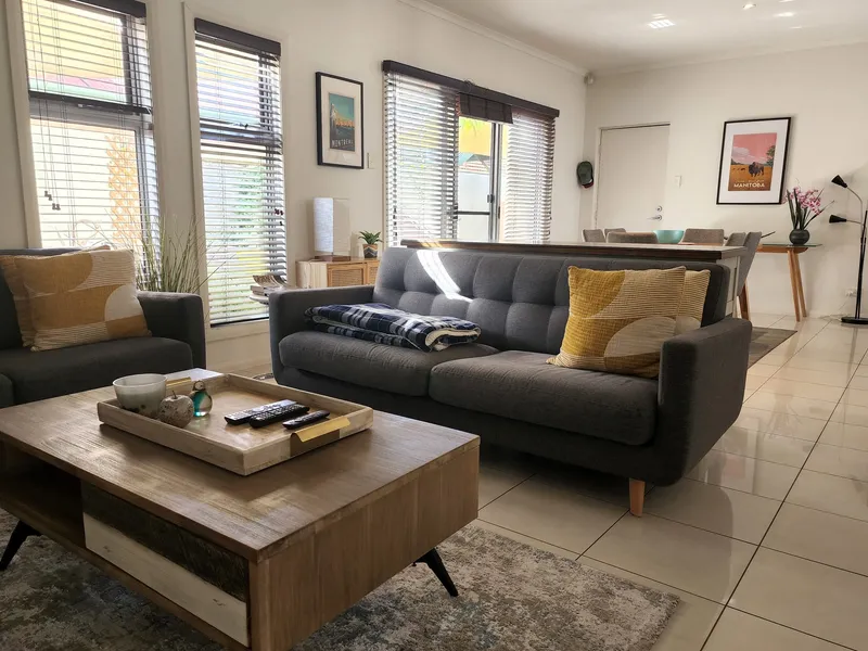 Contemporary Living In A Beautiful 3 Bedroom House