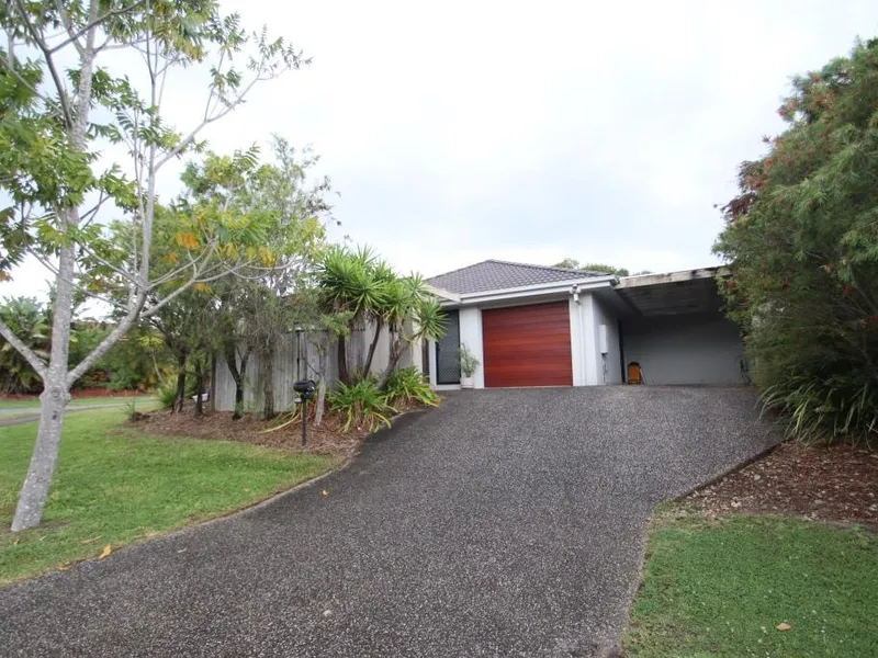 MODERN DUPLEX, GREAT LOCATION!