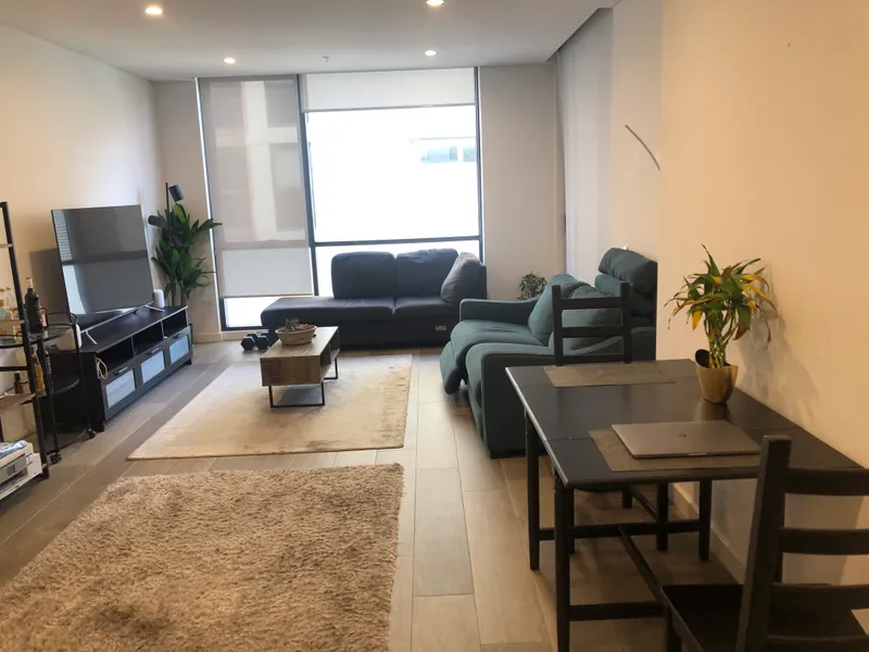 Modern, Spacious 2 Bedroom Unit