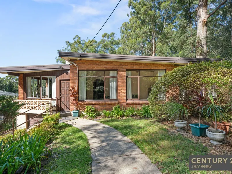 Beautiful Views, Sunny and Spacious