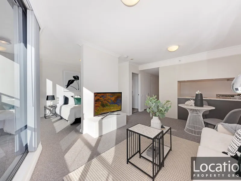 East facing Gem in Forum West - Amazing Light filled living