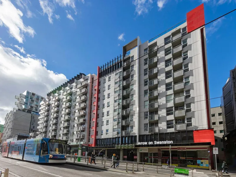 BE QUICK TO SECURE YOUR NEW CITY PAD - FURNISHED 