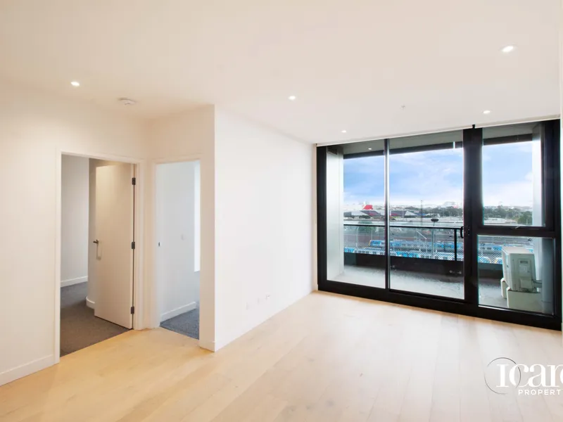 Beautiful Modern Apartment in West Melbourne with White Goods
