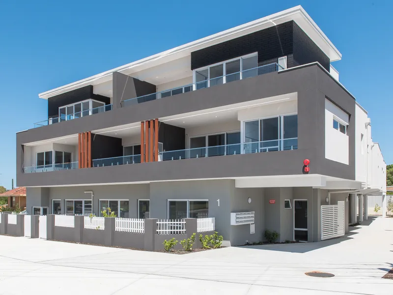 SPACIOUS & STYLISH APARTMENT IN SECURE COMPLEX!   HOME OPEN BY APPOINTMENT