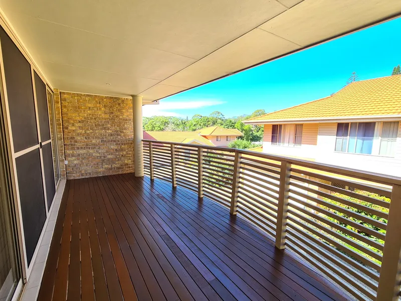 Modern and Spacious in Shelly Beach!