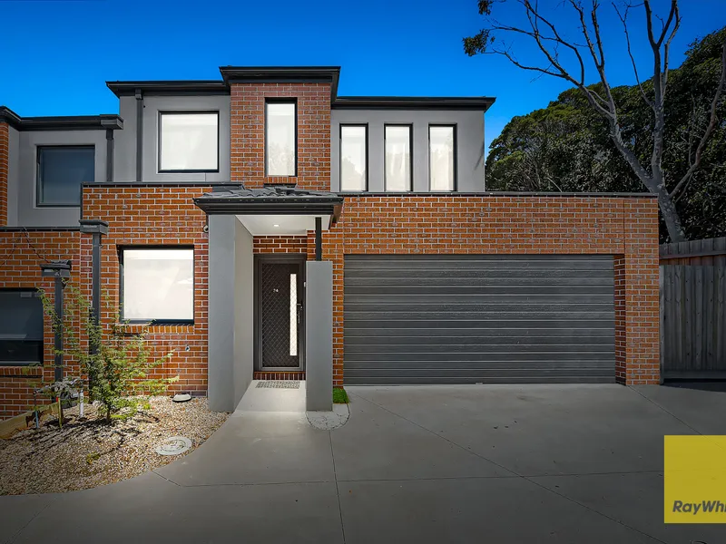 Near New Beauty with Modern Living!