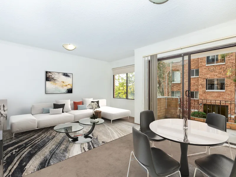 Newly Refurbished & Stylish Unit Located In The Heart of Meadowbank