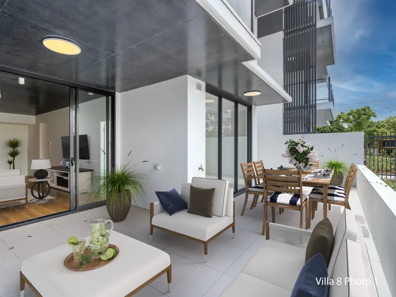 Spacious 160m2 courtyard apartment with private access