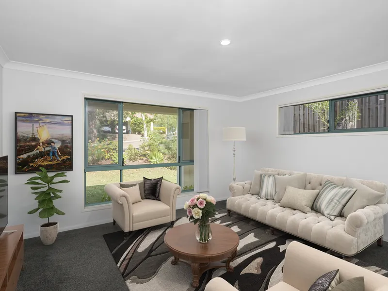 PERFECT FAMILY HOME IN IDEAL LOCATION!