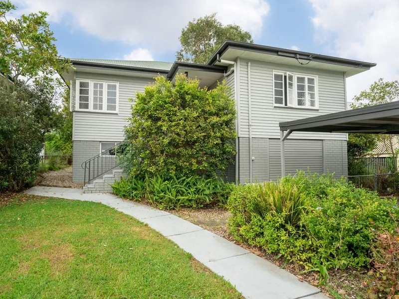 Three Bedroom Living in Kedron!