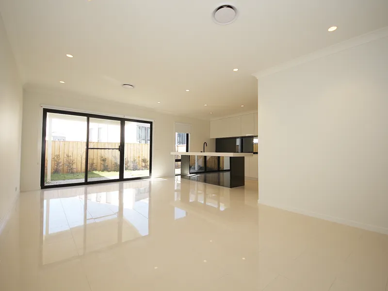 Near New 4 Bedroom Family Home