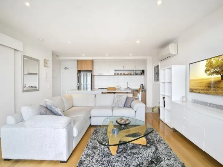 Modern and bright apartment in Prime location