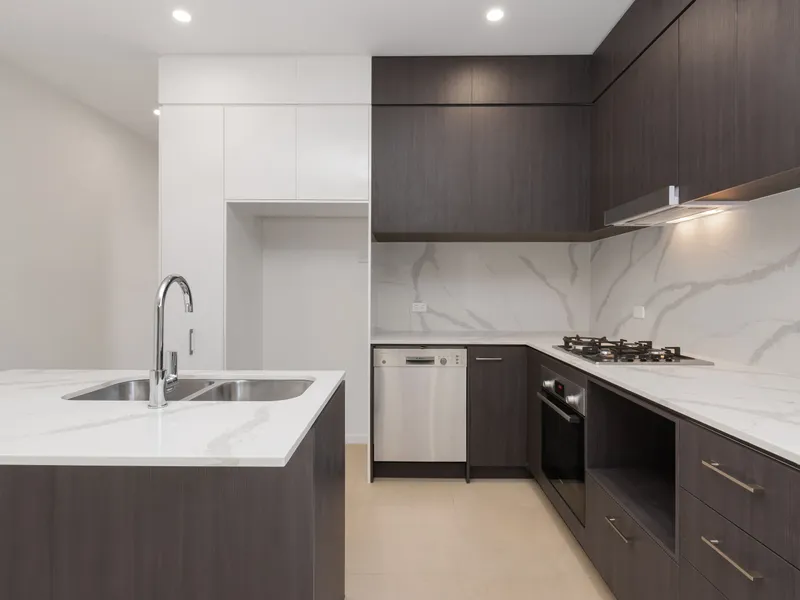 Light-filled Townhouse To Escape Your Busy Lifestyle!