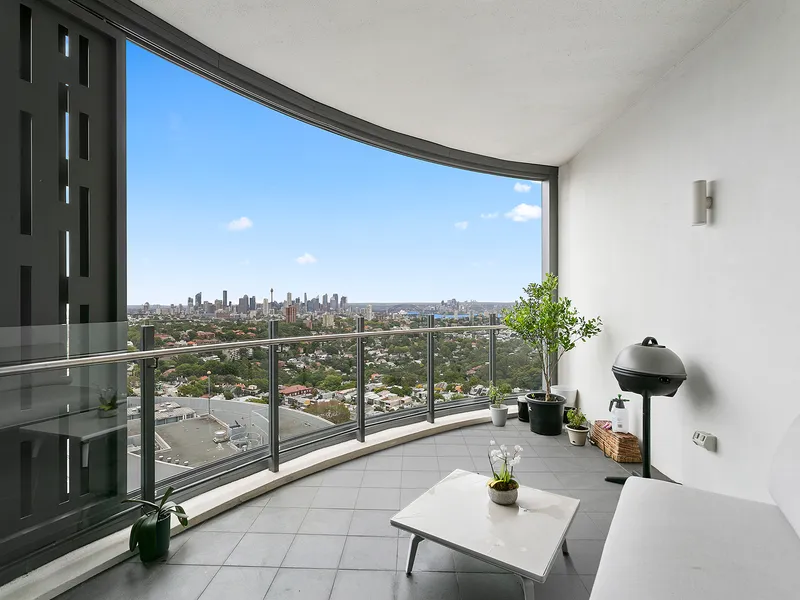 Sub-Penthouse 3 Bedroom Apartment with Harbour Bridge views located in 'VUE'