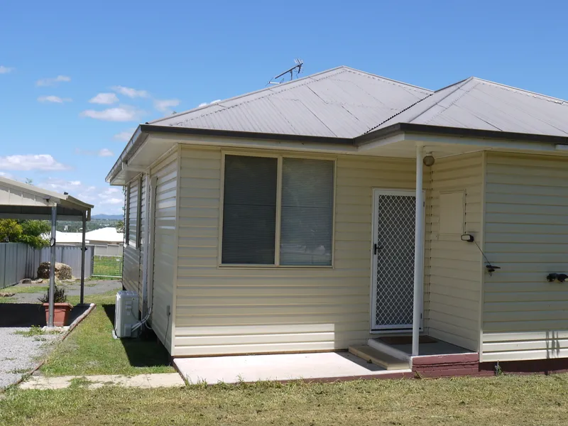 3 BEDROOM HOME OXLEY VALE