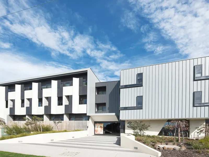 Modern and convenient student apartment near Deakin University