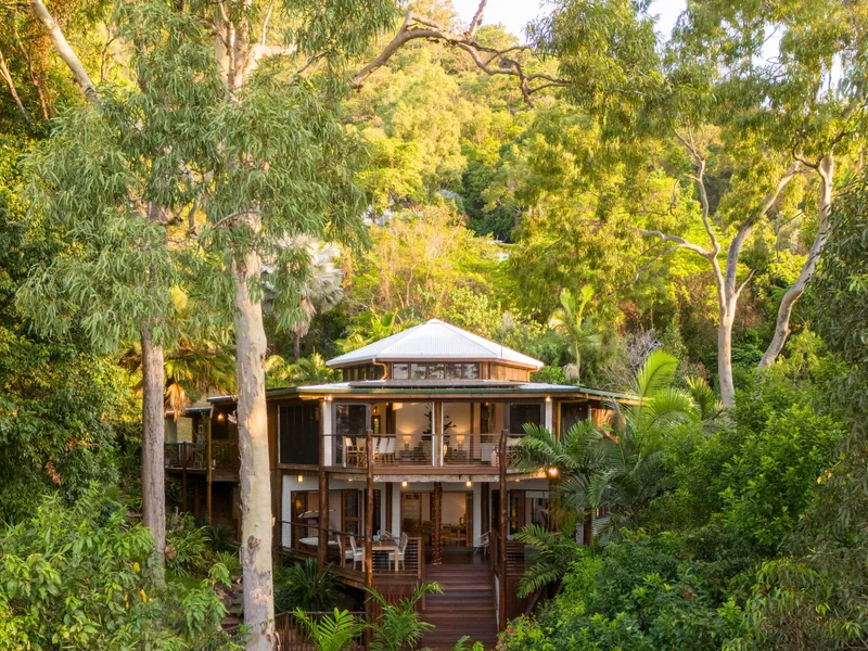 ICONIC FURNISHED RETREAT - MANDALAY