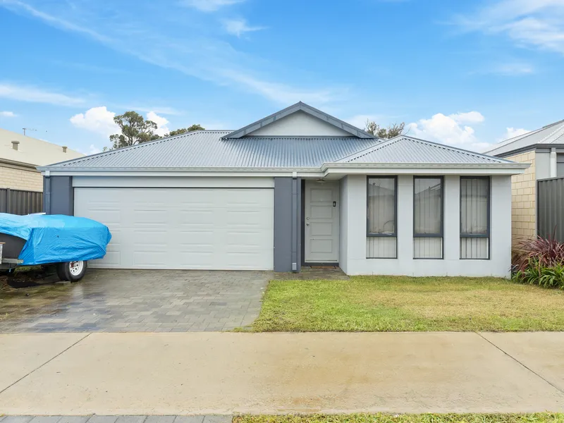 LOW MAINTENANCE FAMILY HOME IN GREAT LOCATION