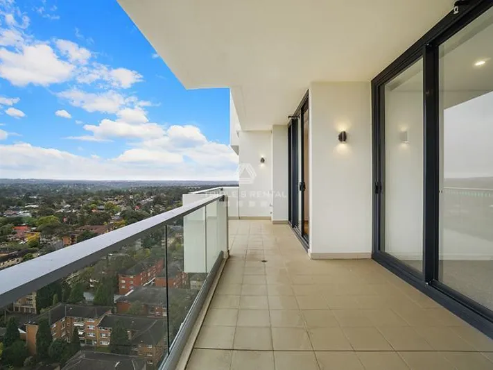 Huge Size & Timber Floor & High Level & Nice View & Close to Station & Secure
