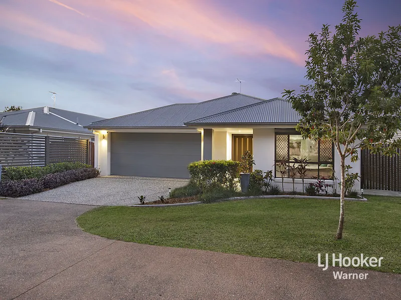 EASY-CARE APPEAL WITH RELAXING OUTDOOR LIVING