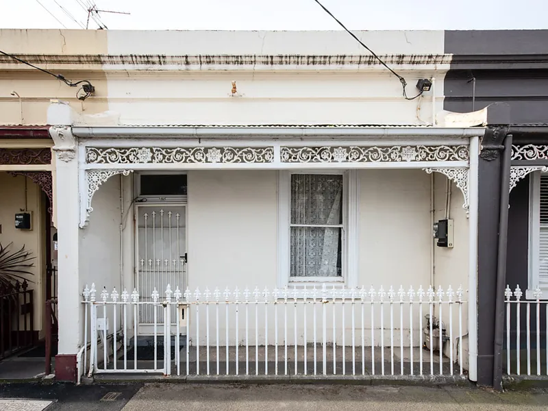 A classic Victorian terrace in an outstanding location!