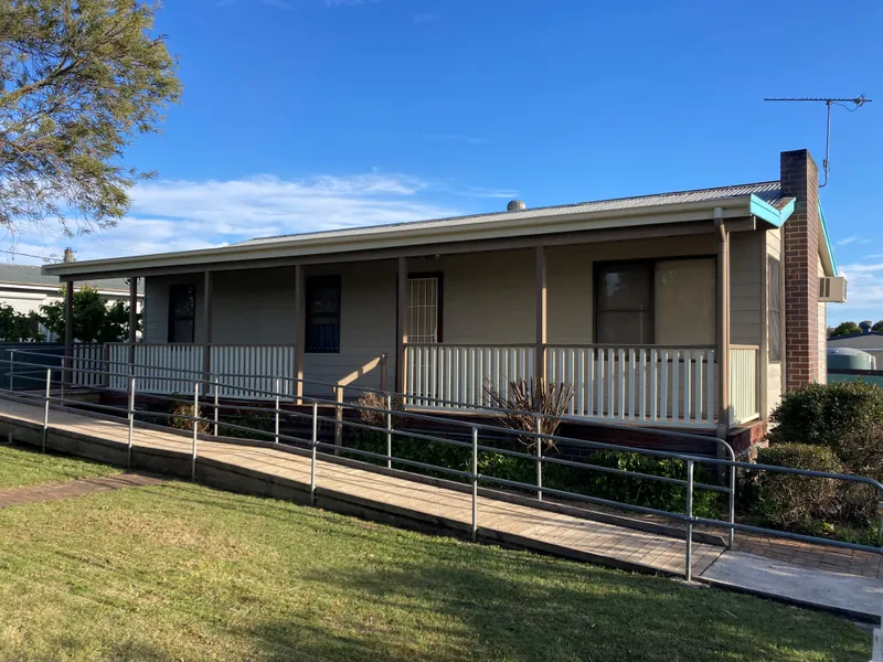 COMFORTABLE 3 BEDOOM HOME