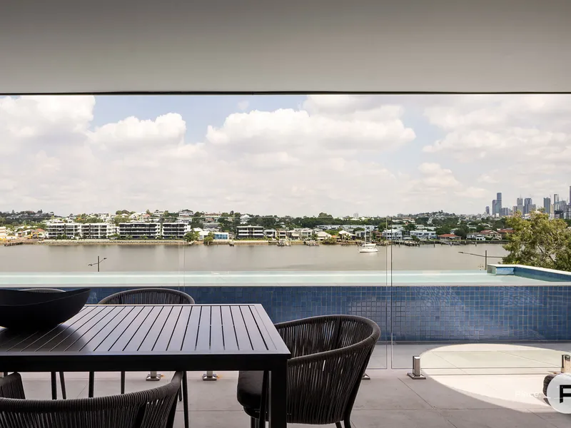 CHRIS CLOUT DESIGNED BUILD WITH PANORAMIC RIVER AND CITY VIEWS