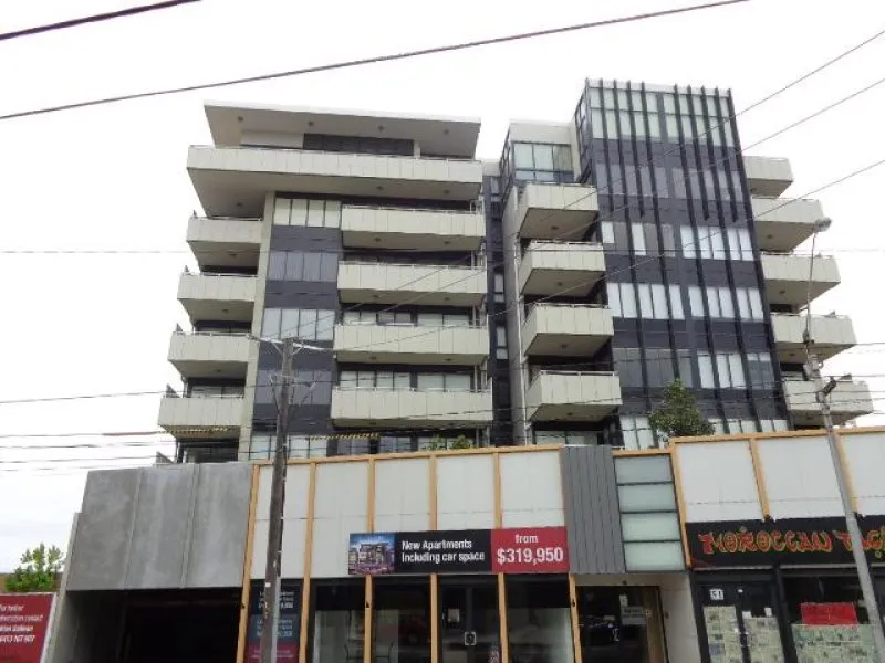 Spacious Two Bedroom Apartment in Central Preston