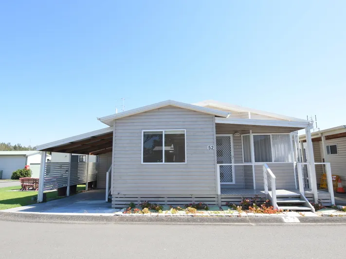 Neat and tidy 2 bedroom home close to community facilities