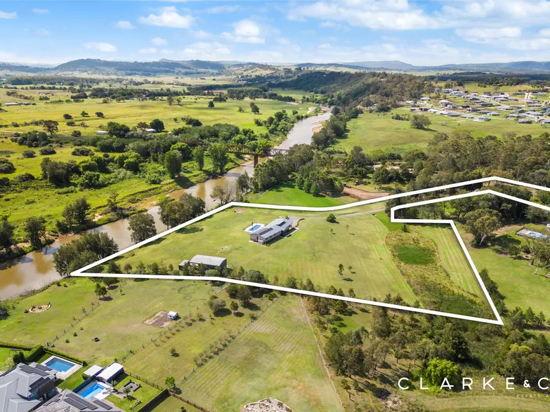 RURAL RETREAT ON THE BANKS OF THE HUNTER RIVER!