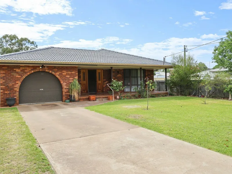 For Sale: Delightful 3-Bedroom Home Opposite Payton Park