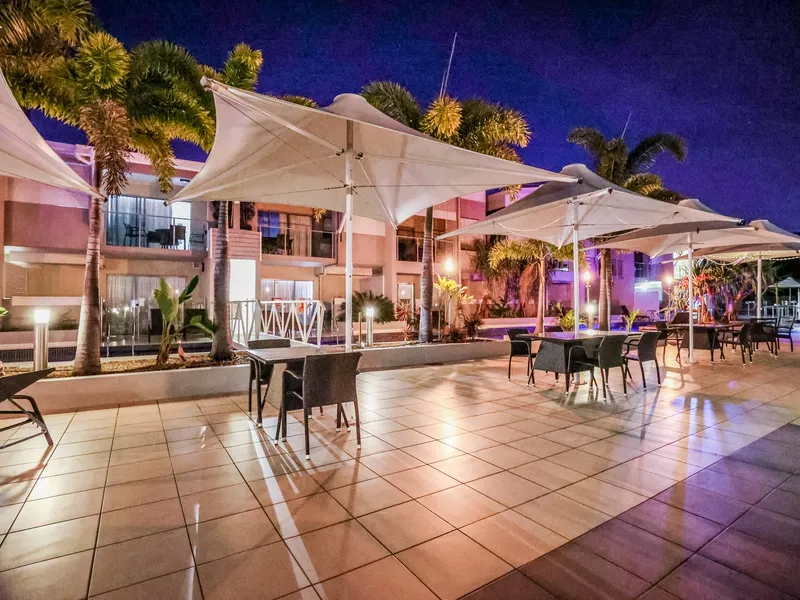 1 Bedroom Unit with Tropical Pool Views